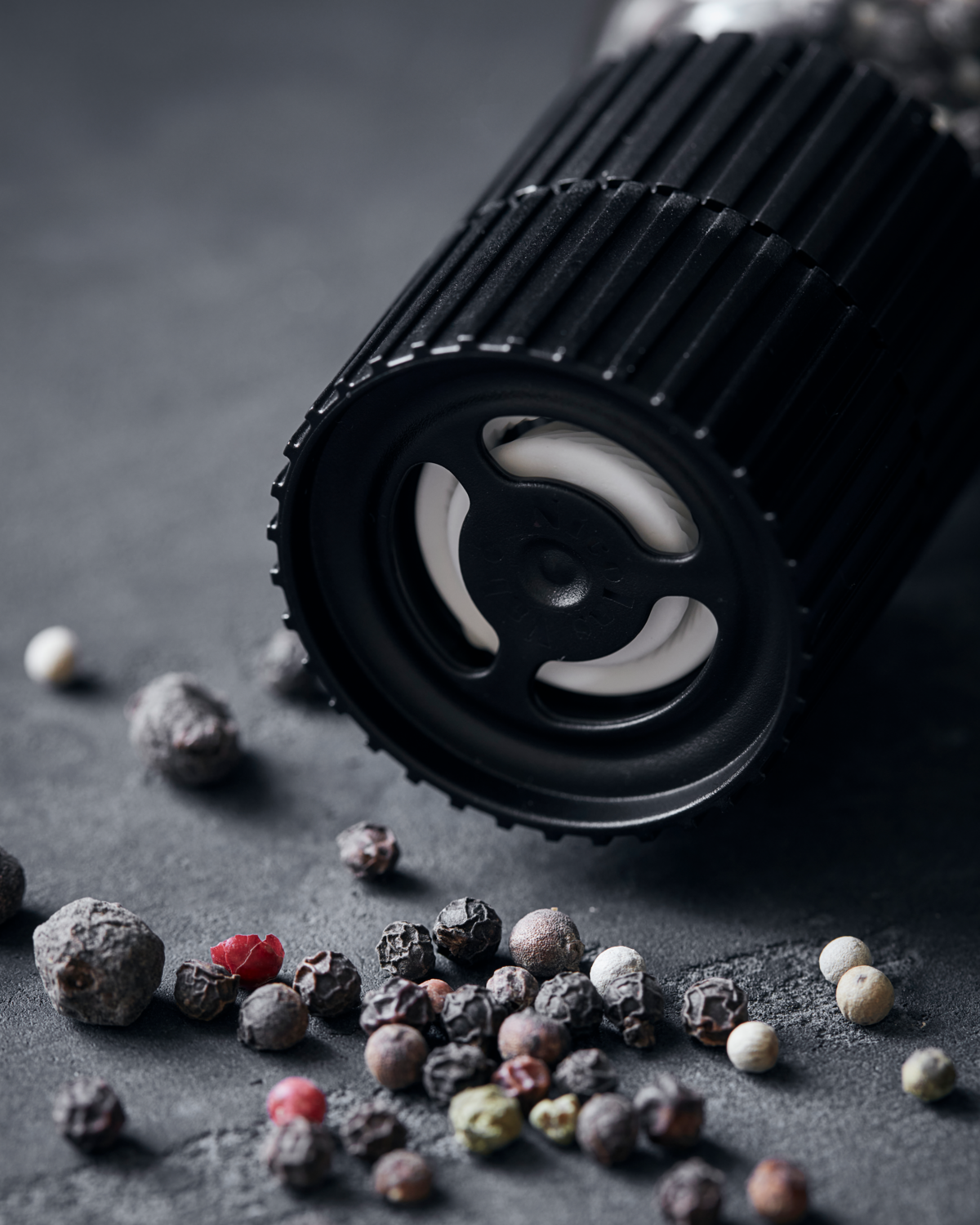 Nicolas Vahé Peber, The mixed blend