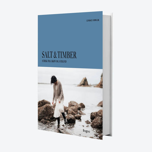 Strikkebogen SALT & TIMBER & 26 nr. af hendes verden