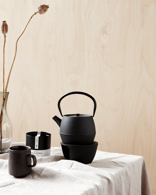 Nicolas Vahé Tekande Cast